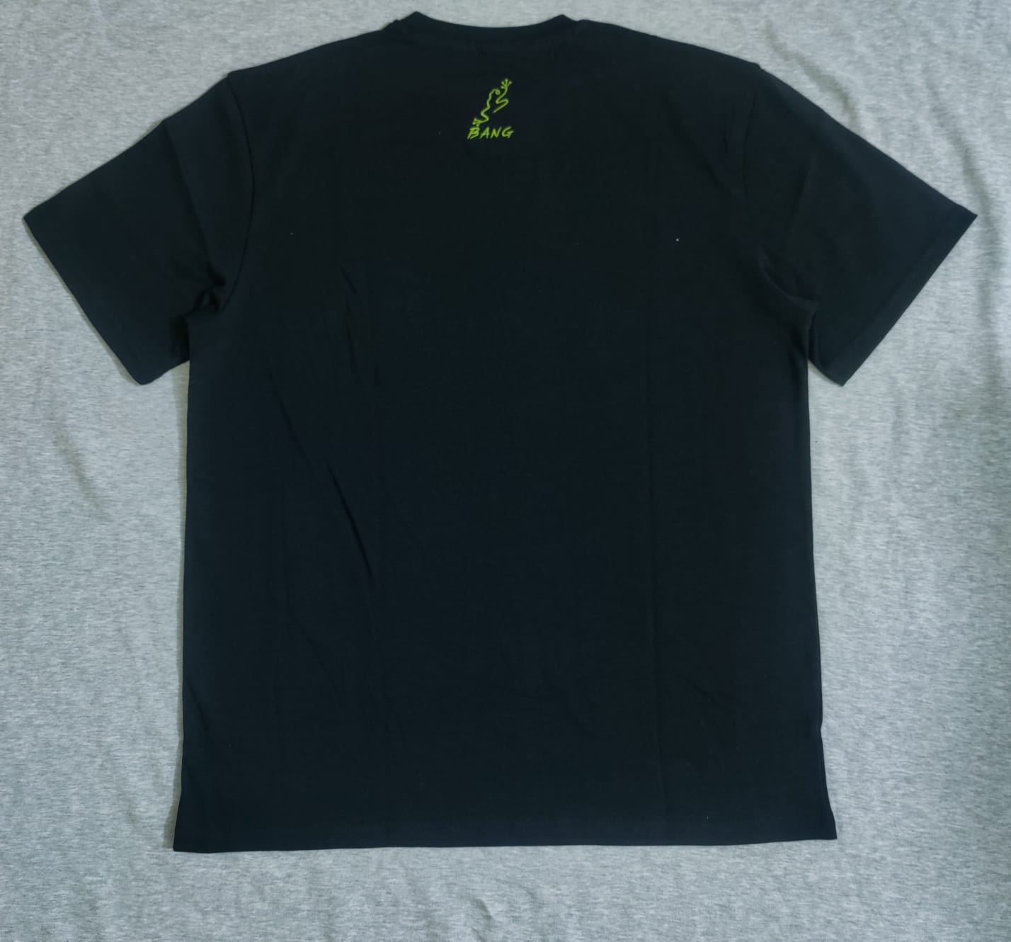 BANG T-shirt back and neck embroidery